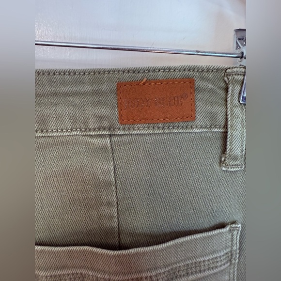 Judy Blue Women’s Greenwich High Rise Front Seam Straight Leg Jeans - Size 13/31 - Picture 7 of 10